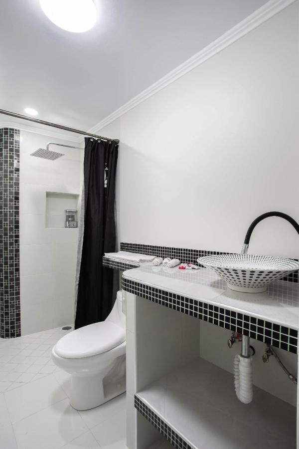 Suites Liverpool Мексико Сити Екстериор снимка